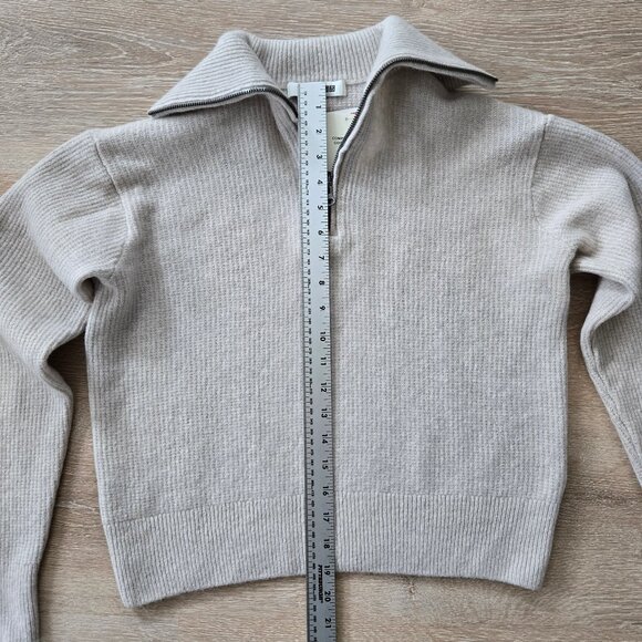 UNIQLO Premium Lambswool Half-Zip Long-Sleeve Knit Sweater Size Medium NWT - Picture 9 of 17
